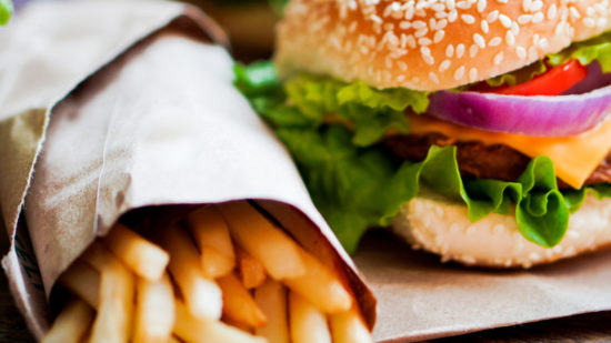BURGER FRIES FAST FOOD shutterstock_172259846 (1)
